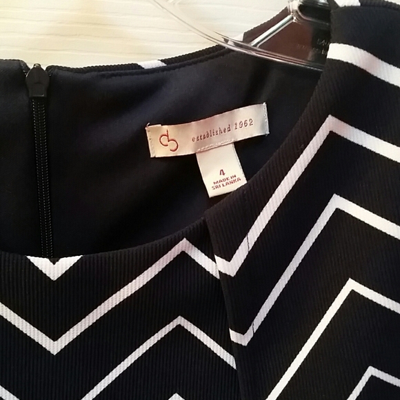 Sheath Dress - Picture 3 of 4